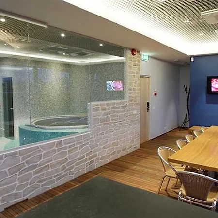 Hestia Seaport فندق