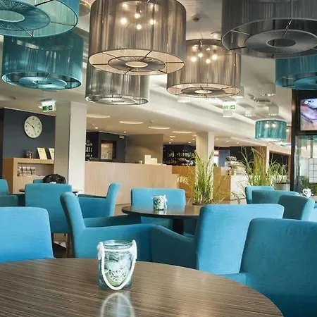 فندق Hestia Seaport 3*