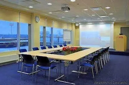 Hestia Seaport فندق 3*