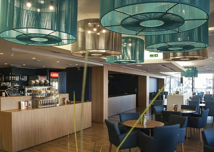 Hestia Seaport Отель