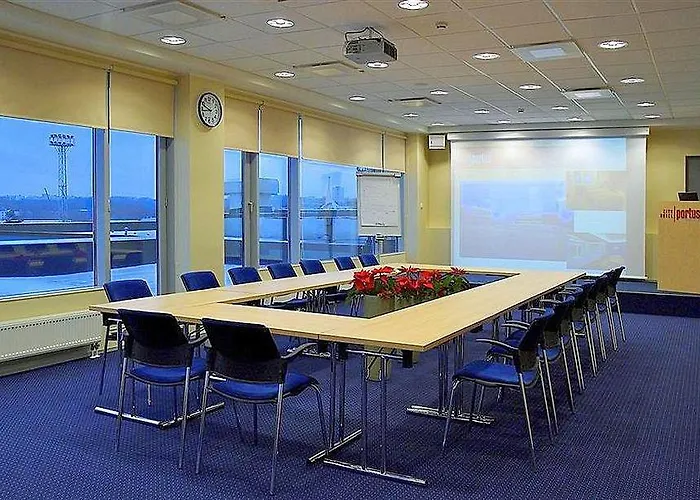 Hestia Seaport Отель