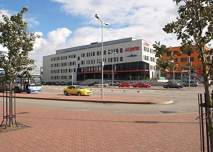 Hestia Seaport Hotel 3*